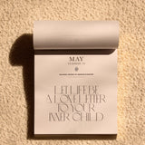 Moon Calendar 2026 揭頁式月相曆 ( 無與倫比的美麗！）