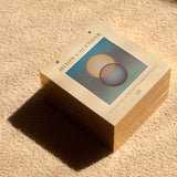 Moon Calendar 2026 揭頁式月相曆 ( 無與倫比的美麗！）