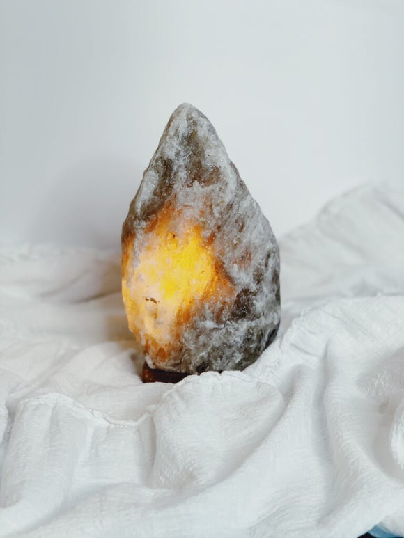 Natural Himalayan Grey Salt Lamp ( In-store Pick Up Only)天然灰鹽燈 ( 只限店取 )