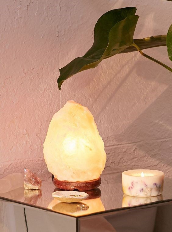 Natural Himalayan White Salt Lamp ( In-store Pick Up Only) 天然白鹽燈 ( 只限店取 )